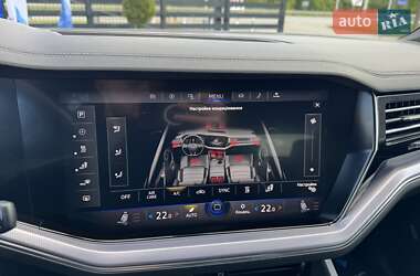 Внедорожник / Кроссовер Volkswagen Touareg 2020 в 