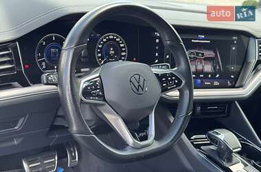 Внедорожник / Кроссовер Volkswagen Touareg 2020 в 
