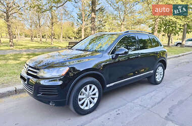 Позашляховик / Кросовер Volkswagen Touareg 2011 в Миколаєві