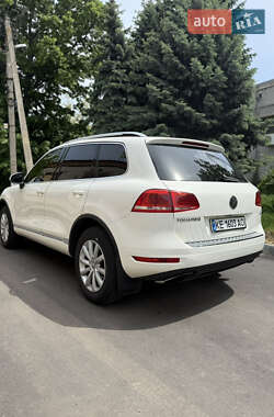 Внедорожник / Кроссовер Volkswagen Touareg 2010 в 