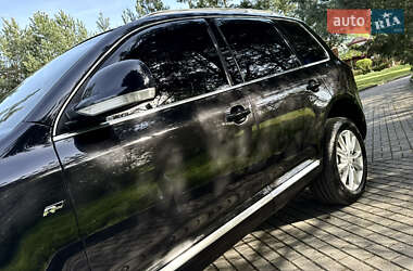 Позашляховик / Кросовер Volkswagen Touareg 2007 в 