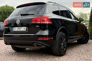 Позашляховик / Кросовер Volkswagen Touareg 2012 в 