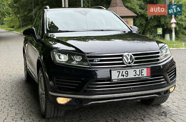 Внедорожник / Кроссовер Volkswagen Touareg 2017 в 