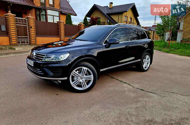 Позашляховик / Кросовер Volkswagen Touareg 2016 в 