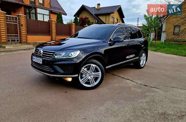 Позашляховик / Кросовер Volkswagen Touareg 2016 в 