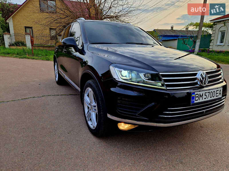 Внедорожник / Кроссовер Volkswagen Touareg 2016 в Шостке