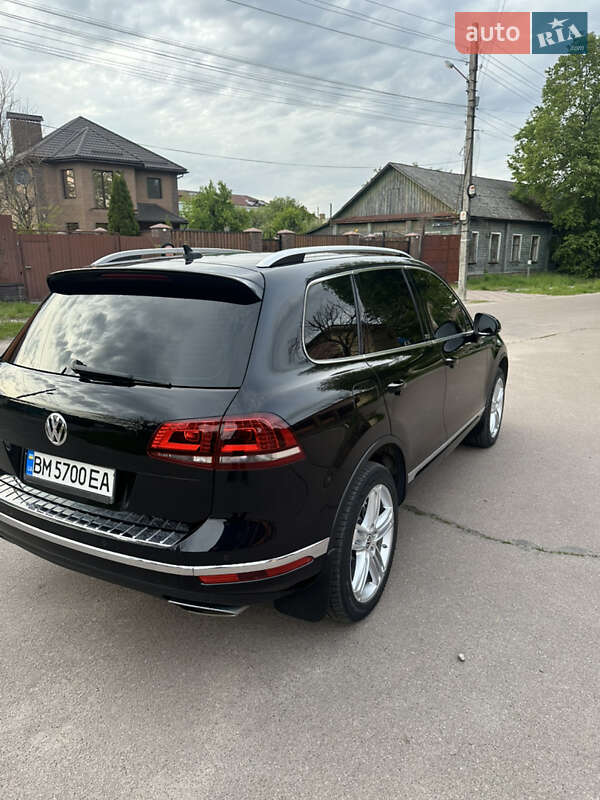 Внедорожник / Кроссовер Volkswagen Touareg 2016 в Шостке