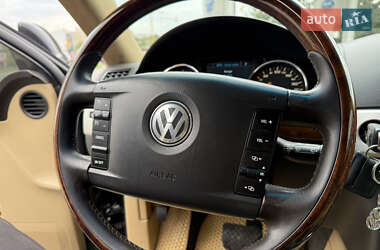 Внедорожник / Кроссовер Volkswagen Touareg 2007 в 
