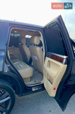 Позашляховик / Кросовер Volkswagen Touareg 2004 в 