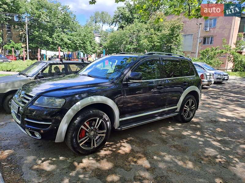 Внедорожник / Кроссовер Volkswagen Touareg 2007 в Измаиле