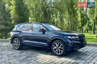 Внедорожник / Кроссовер Volkswagen Touareg 2024 в 