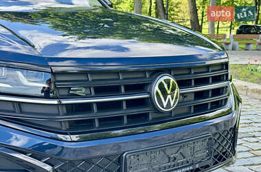 Внедорожник / Кроссовер Volkswagen Touareg 2024 в 