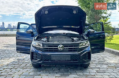 Внедорожник / Кроссовер Volkswagen Touareg 2024 в 