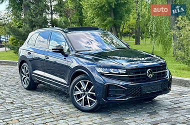 Внедорожник / Кроссовер Volkswagen Touareg 2024 в 