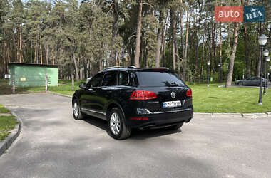 Внедорожник / Кроссовер Volkswagen Touareg 2012 в 