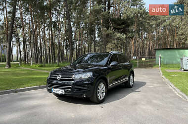 Внедорожник / Кроссовер Volkswagen Touareg 2012 в 