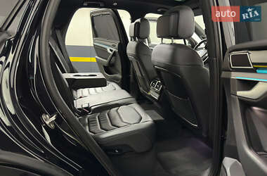 Внедорожник / Кроссовер Volkswagen Touareg 2019 в 