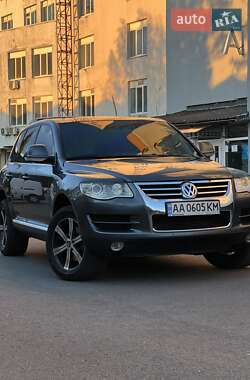 Внедорожник / Кроссовер Volkswagen Touareg 2008 в Киеве