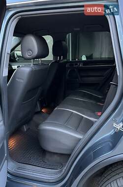Позашляховик / Кросовер Volkswagen Touareg 2008 в 