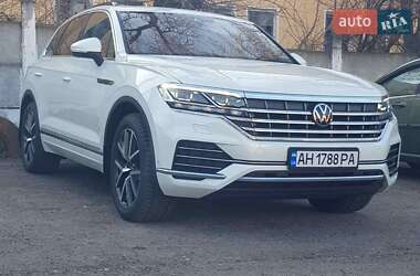 Позашляховик / Кросовер Volkswagen Touareg 2021 в Краматорську