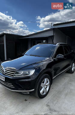 Позашляховик / Кросовер Volkswagen Touareg 2016 в Васильківці