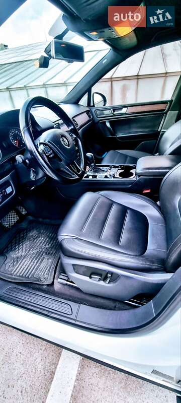 Внедорожник / Кроссовер Volkswagen Touareg 2013 в Киеве фото 16 Внедорожник / Кроссовер Volkswagen Touareg 2013 в Киеве