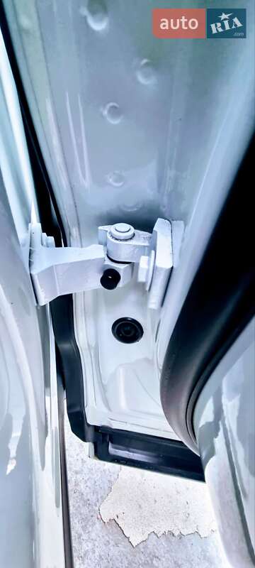 Внедорожник / Кроссовер Volkswagen Touareg 2013 в Киеве фото 23 Внедорожник / Кроссовер Volkswagen Touareg 2013 в Киеве