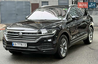 Внедорожник / Кроссовер Volkswagen Touareg 2021 в Киеве