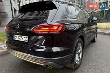 Позашляховик / Кросовер Volkswagen Touareg 2021 в 