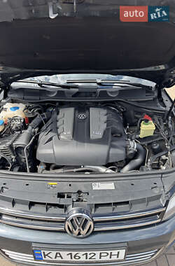 Внедорожник / Кроссовер Volkswagen Touareg 2013 в 