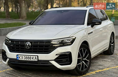 Внедорожник / Кроссовер Volkswagen Touareg 2020 в 
