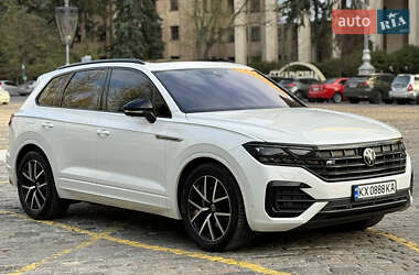 Внедорожник / Кроссовер Volkswagen Touareg 2020 в 
