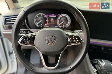 Внедорожник / Кроссовер Volkswagen Touareg 2020 в 