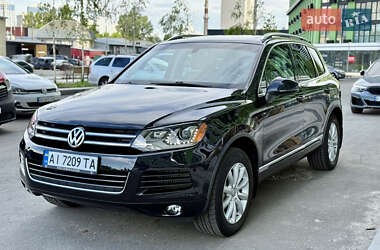 Внедорожник / Кроссовер Volkswagen Touareg 2014 в 