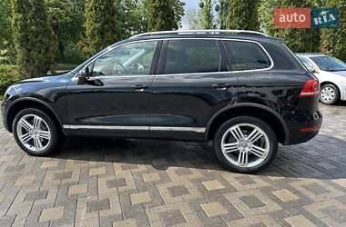 Внедорожник / Кроссовер Volkswagen Touareg 2011 в 