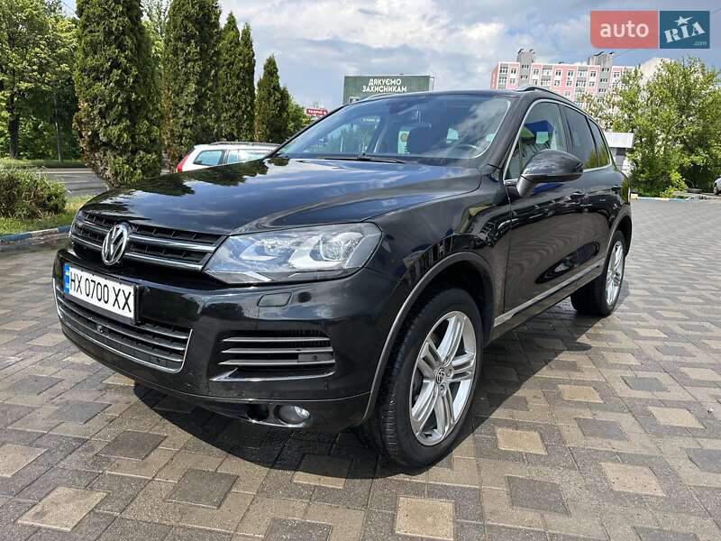 Позашляховик / Кросовер Volkswagen Touareg 2011 в Хмельницькому