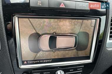 Внедорожник / Кроссовер Volkswagen Touareg 2011 в 