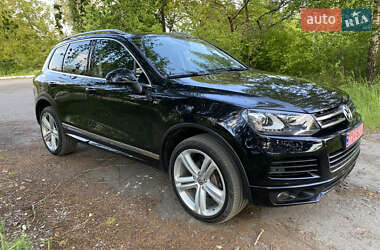 Позашляховик / Кросовер Volkswagen Touareg 2014 в 