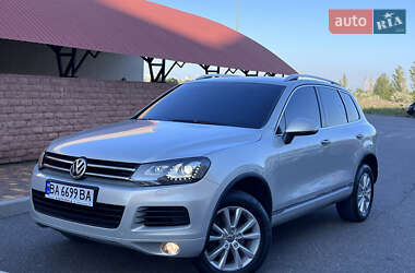 Позашляховик / Кросовер Volkswagen Touareg 2012 в Миколаєві