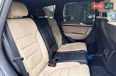 Внедорожник / Кроссовер Volkswagen Touareg 2011 в 