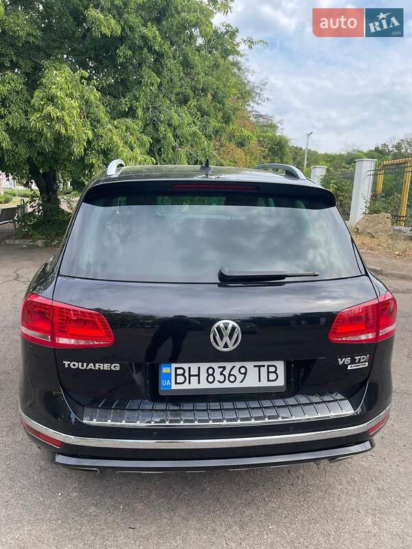 Внедорожник / Кроссовер Volkswagen Touareg 2016 в Одессе
