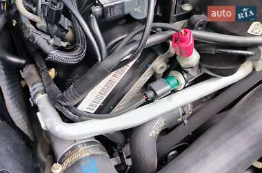 Внедорожник / Кроссовер Volkswagen Touareg 2013 в 