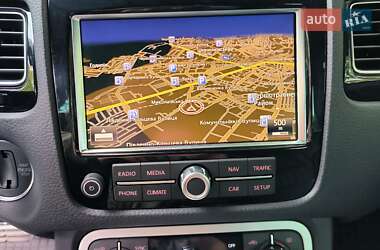 Внедорожник / Кроссовер Volkswagen Touareg 2013 в 