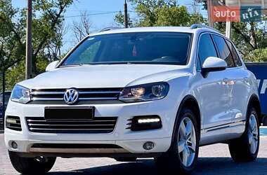 Внедорожник / Кроссовер Volkswagen Touareg 2012 в 