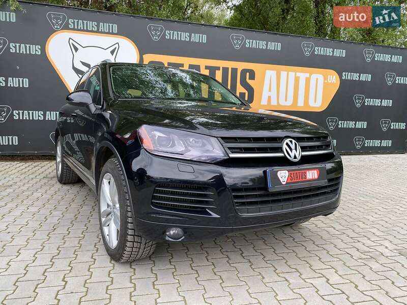 Внедорожник / Кроссовер Volkswagen Touareg 2013 в 