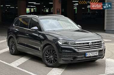 Позашляховик / Кросовер Volkswagen Touareg 2020 в Києві