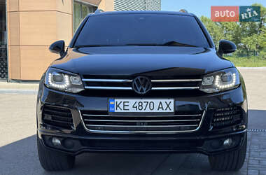 Позашляховик / Кросовер Volkswagen Touareg 2012 в 