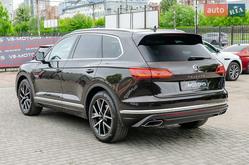 Внедорожник / Кроссовер Volkswagen Touareg 2021 в Киеве