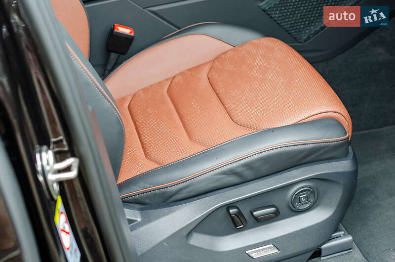 Внедорожник / Кроссовер Volkswagen Touareg 2021 в Киеве