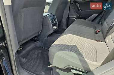 Внедорожник / Кроссовер Volkswagen Touareg 2015 в 